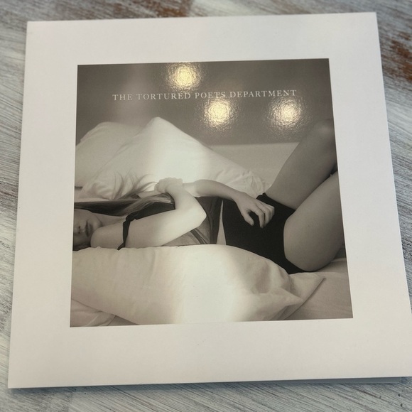 Taylor Swift The Tortured Poets Department Vinyl + Bonus Track "The Manuscript" - Picture 1 of 1